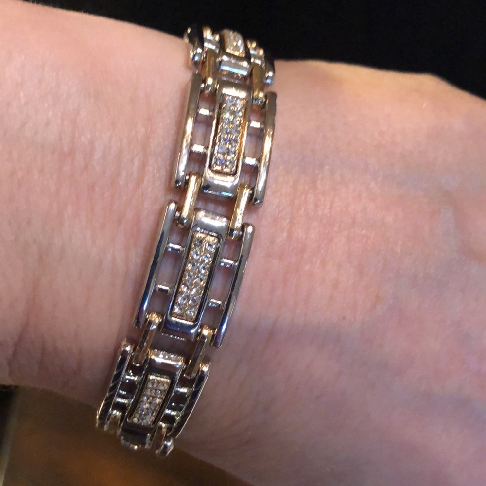 Mens American Exchange watch band style crystal 2 sizes clasp close